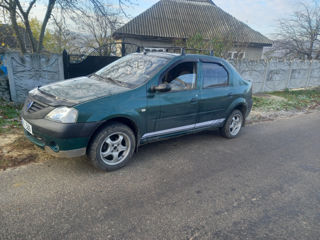 Dacia Logan foto 3