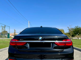 BMW 7 Series foto 8