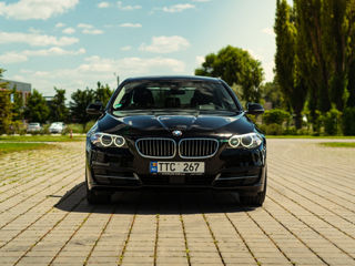 BMW 5 Series foto 2