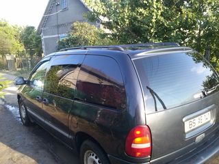 Chrysler Voyager foto 3