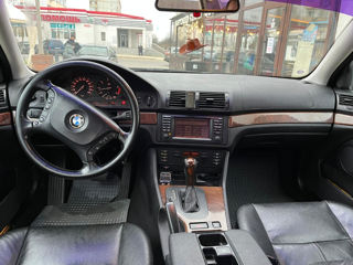 BMW 5 Series foto 5