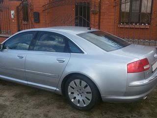 Audi A8 foto 1