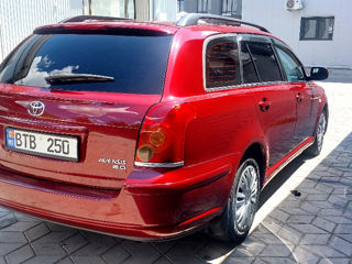 Toyota Avensis foto 3