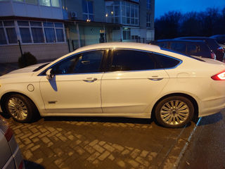 Ford Fusion foto 4