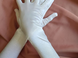 Mănuși albe și negre pentru nunți și fotosesii foto 7