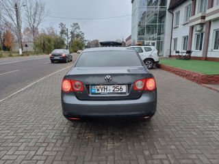 Volkswagen Jetta foto 5