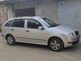 Skoda Fabia foto 1