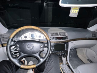 Mercedes E-Class foto 5