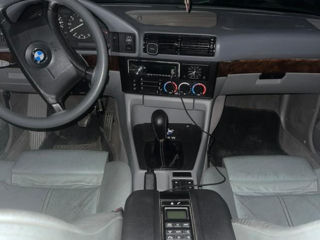 BMW 5 Series foto 5