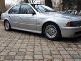 BMW 5 Series foto 3