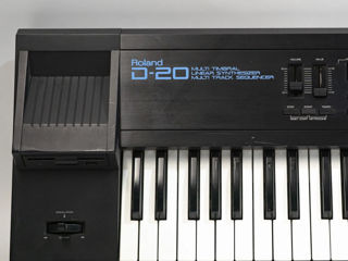 Sintezator ROLAND D-20