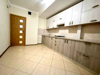 Apartament cu 4 camere, 97 m², Centru, Chișinău foto 5