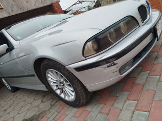 BMW 5 Series foto 5