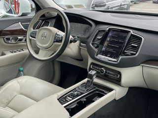 Volvo XC90 фото 9