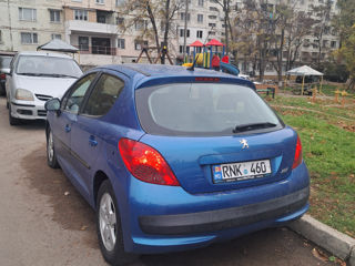 Peugeot 207 foto 6