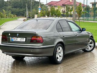 BMW 5 Series foto 5