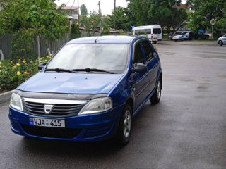 Dacia Logan foto 2