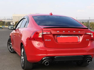 Volvo S60 foto 2