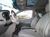 Toyota Sienna foto 5