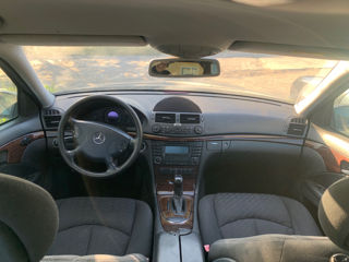 Mercedes Benz w211 foto 4