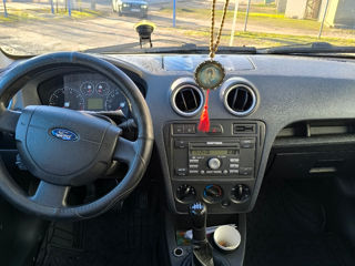 Ford Fusion foto 9