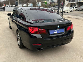 BMW 5 Series foto 4