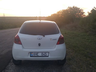 Toyota Yaris foto 2