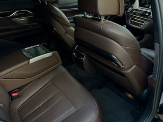 BMW 7 Series foto 7