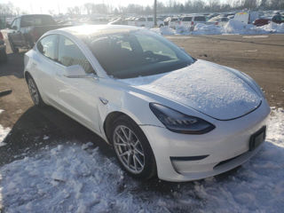 Tesla Model 3 foto 2