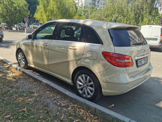 Mercedes B-Class foto 1