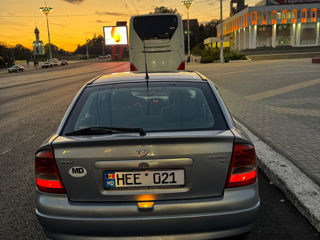 Opel Astra foto 2