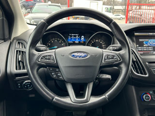 Ford Focus foto 12