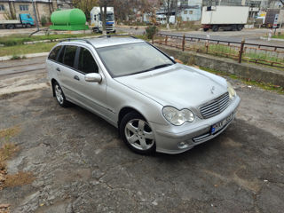 Mercedes C-Class foto 5