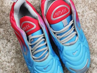 Nike Air Max 720 Red/Blue Unisex foto 4