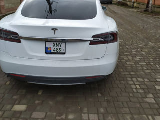 Tesla Model S foto 6