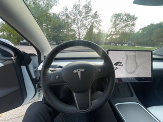 Tesla Model 3 foto 4