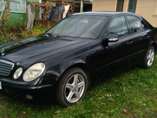 Mercedes E-Class foto 2