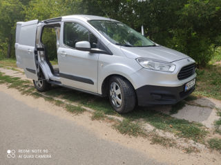 Ford Transit Courier foto 9