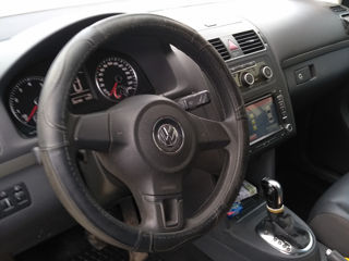 Volkswagen Touran фото 3