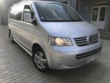 Volkswagen Caravelle foto 2