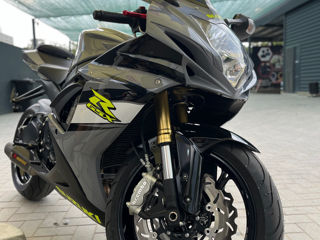 Suzuki GSX-R 750 foto 4