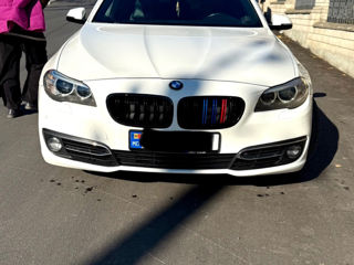 BMW 5 Series foto 2