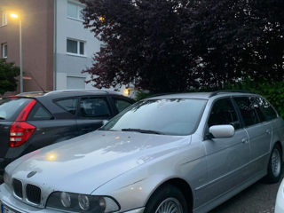 BMW 5 Series foto 1