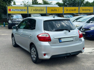 Toyota Auris foto 8