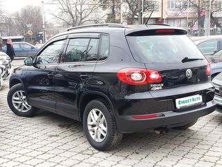 Volkswagen Tiguan foto 6