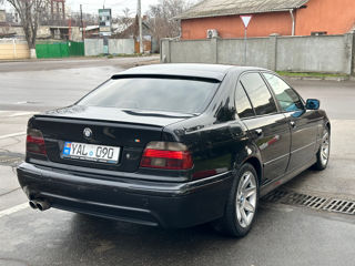 BMW 5 Series foto 4