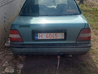 Nissan Sunny foto 2