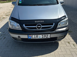 Opel Zafira foto 1