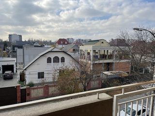 Apartament cu 2 camere, 70 m², Buiucani, Chișinău foto 7