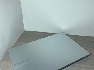 ASUS VivoBook 17 X1704VA foto 2